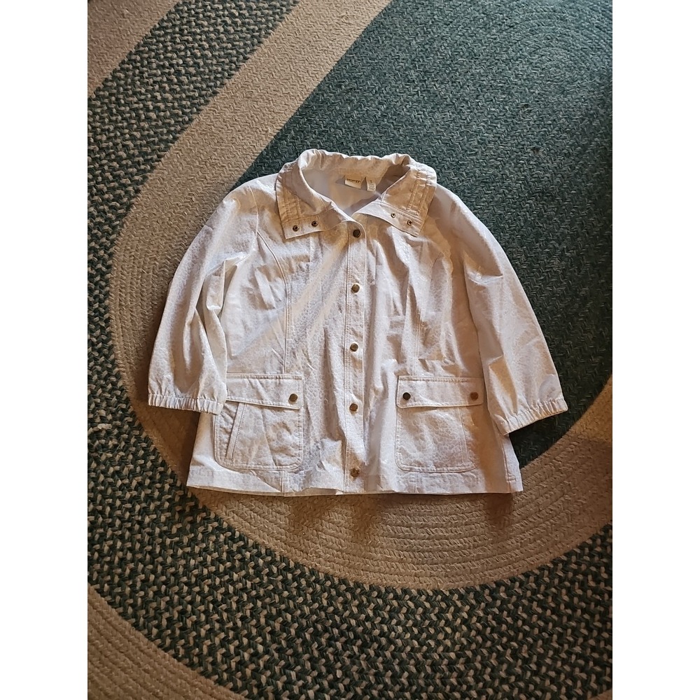 Vintage Womens Zenergy By Chicos Size 3 Leperd Print White Shirt